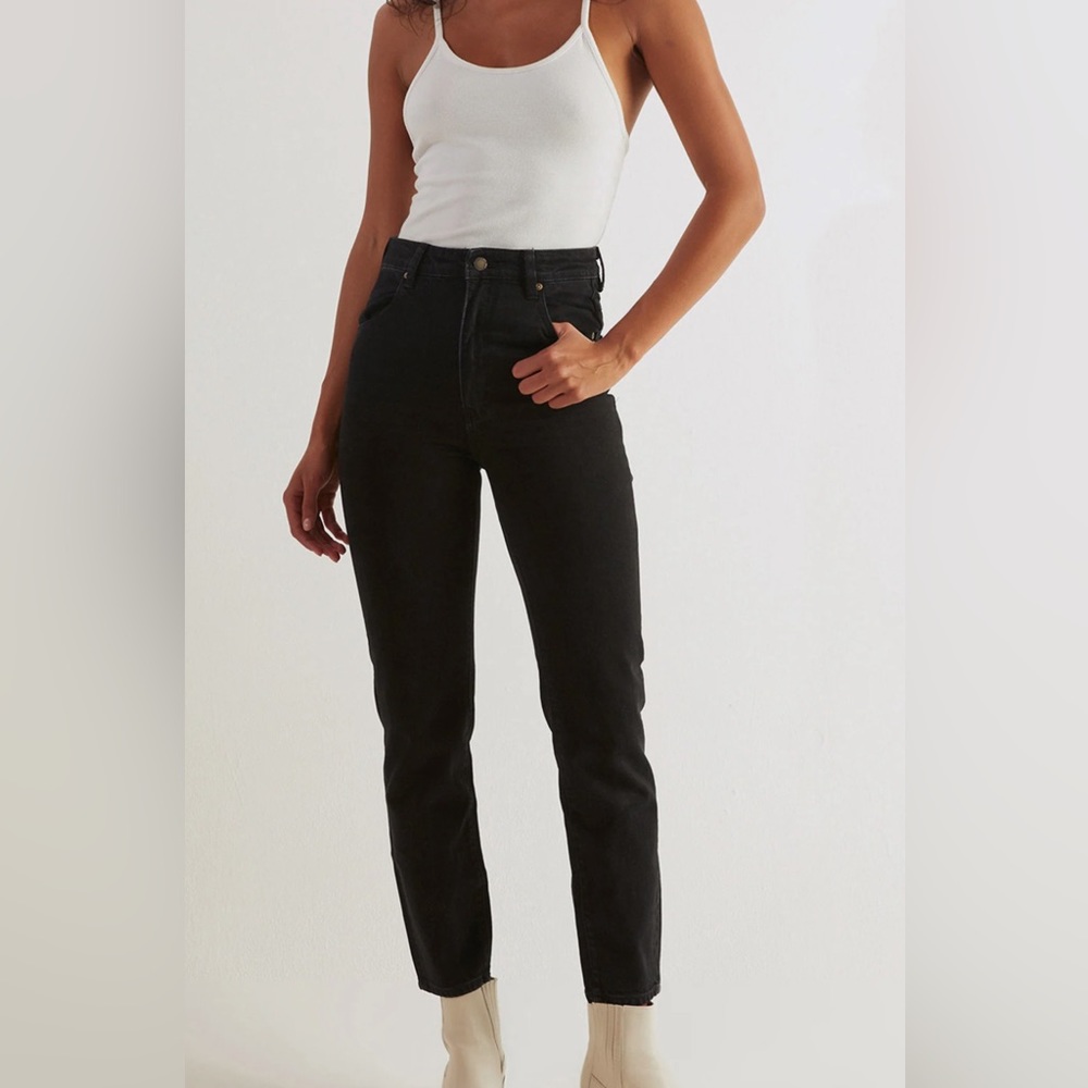 rollas high rise slim dusters black jeans. Size 26.